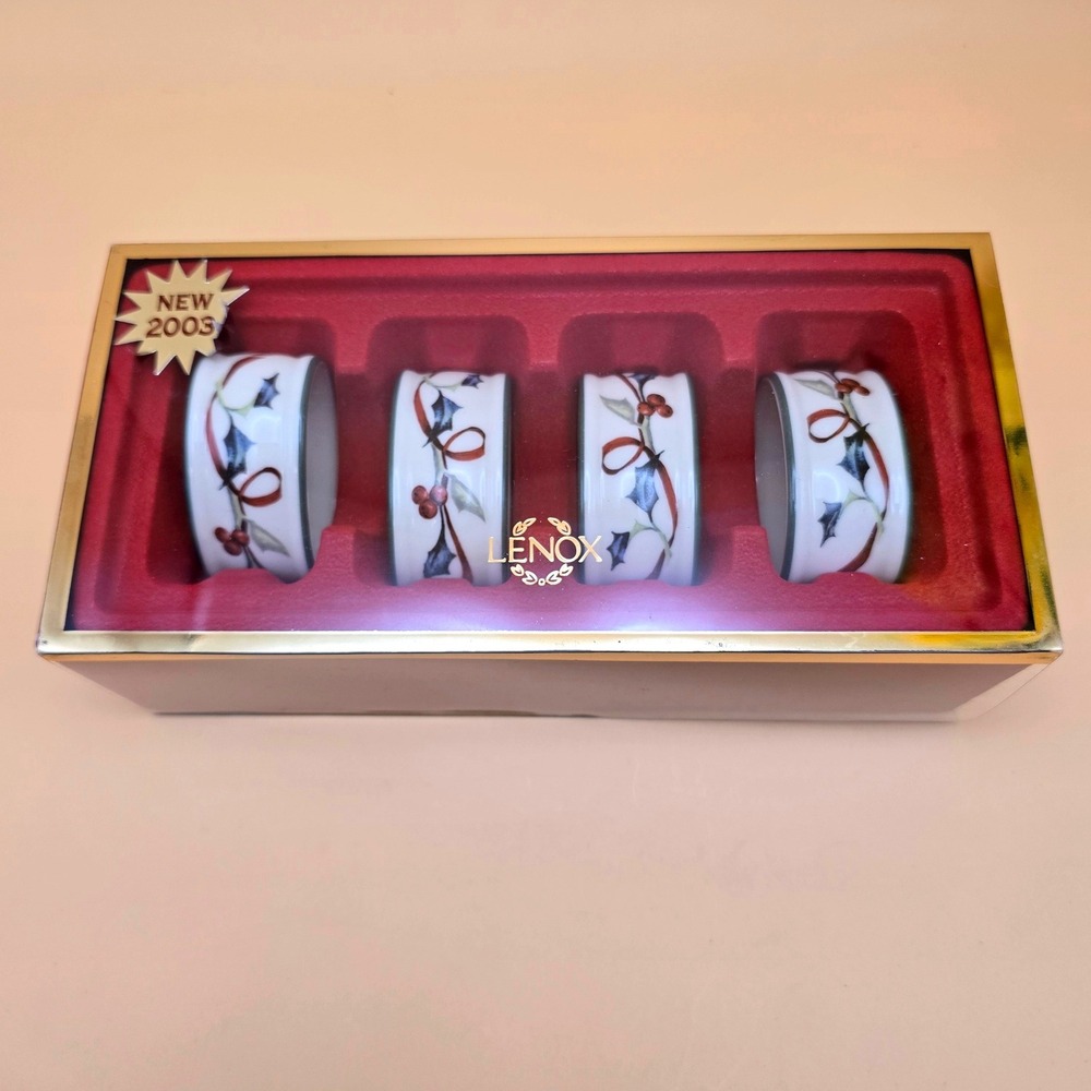 Lenox Winter Greetings Everyday Napkin‎ Rings Set of 4 Holly Berries Ivory China - Picture 9 of 14